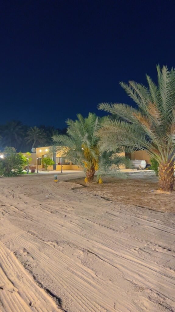 استراحه ومنتجع نخيل الاحساء للايجار اليومي والساعات البطالية شاليهات واستراحات السعودية