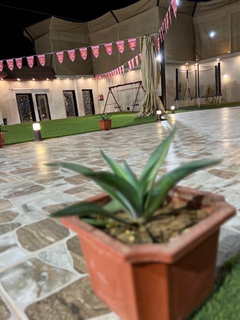 استراحة الجوري للمناسبات (تخرج -ملكة-عقيقة--خطبة)والسهرات والترفيه صامطة شاليهات واستراحات السعودية